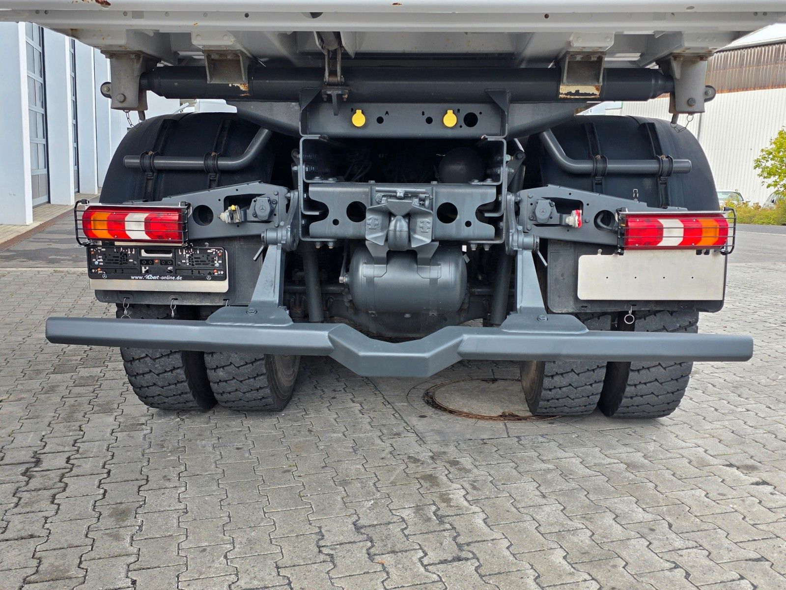 Fahrzeugabbildung Mercedes-Benz Arocs 3343 AK 6x6 Meiller