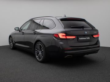Fahrzeugabbildung BMW 530e Panorama Kamera Laser HUD DAB H/K ACC AHK