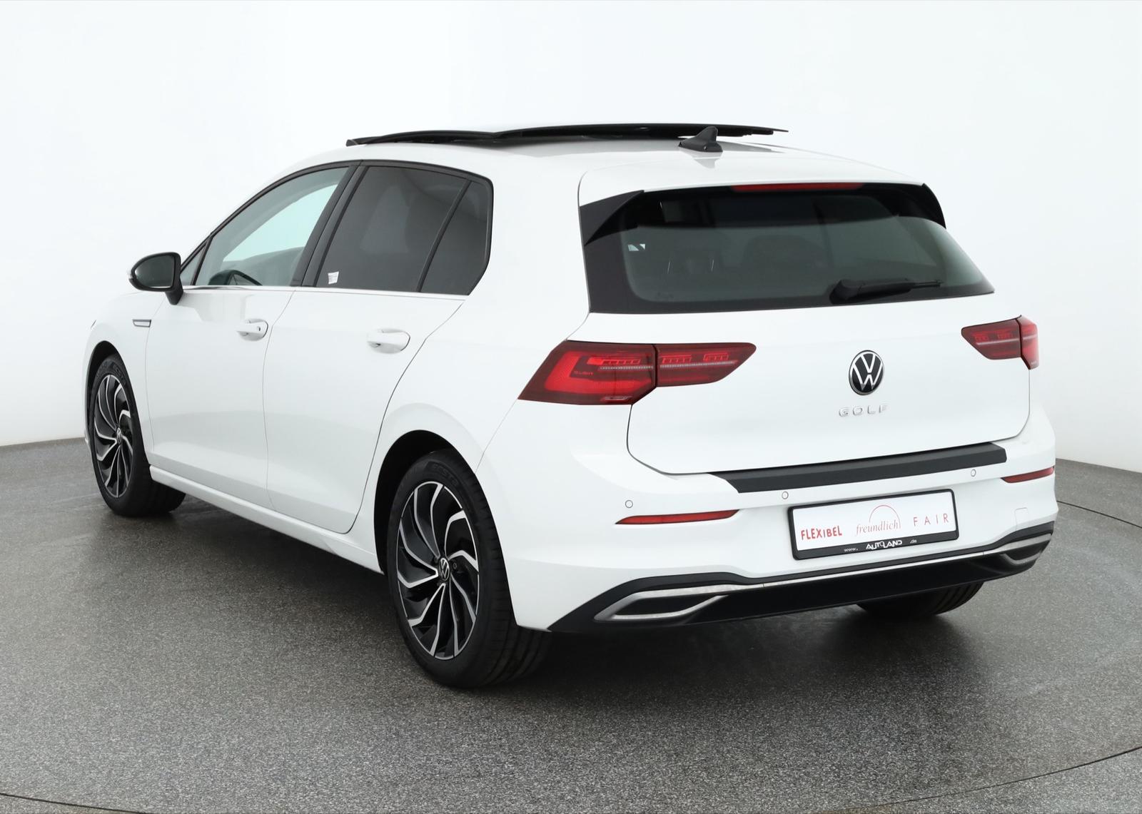 Volkswagen Golf VIII 1.5 TSI Style LED Navi Panorama ACC