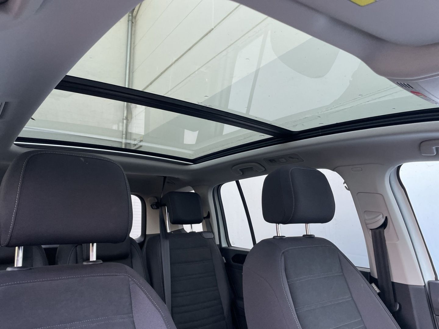 Touran 1.5 TSI DSG Highline Pano/AHK/Standhz/CAM