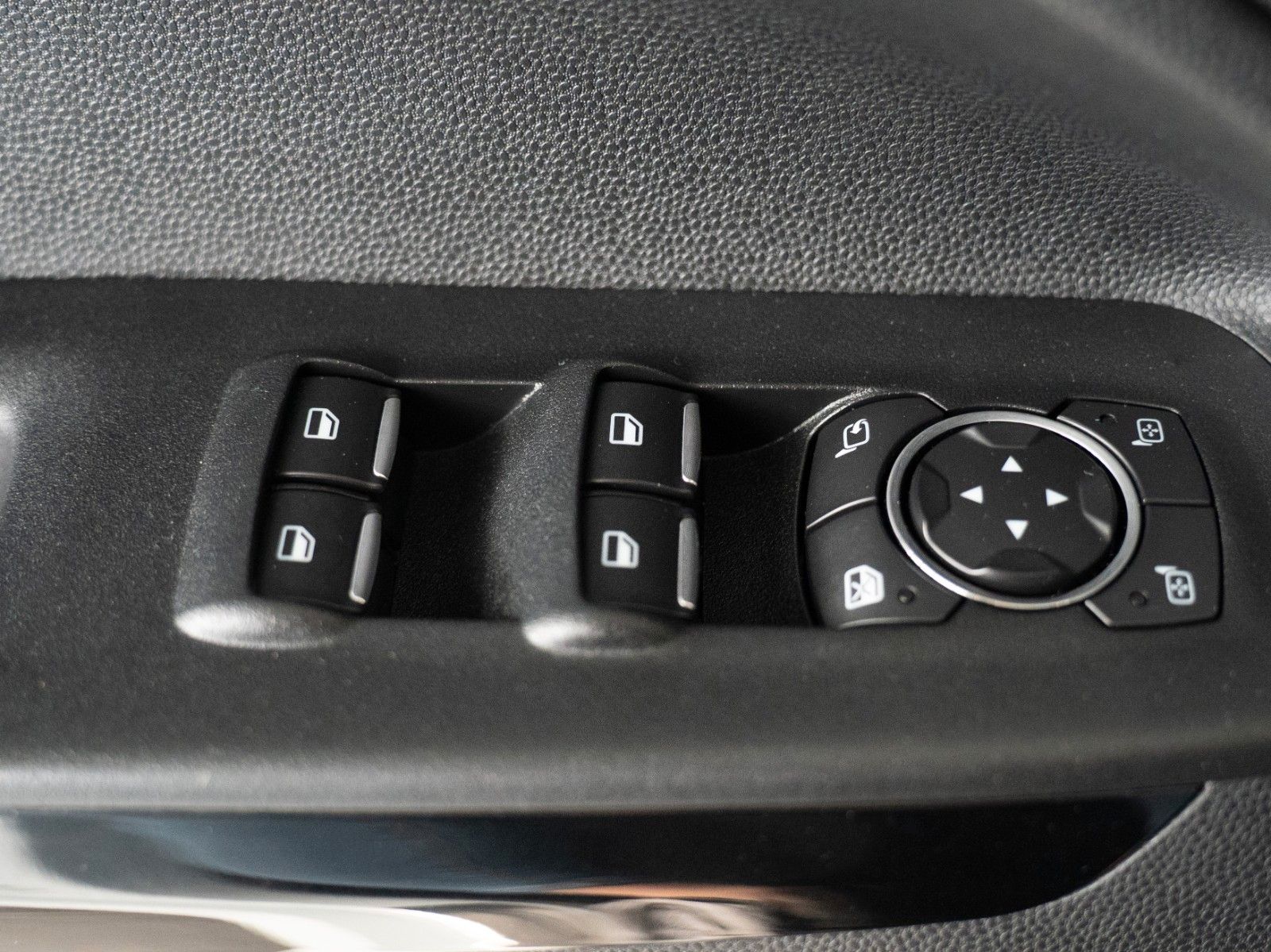 Fahrzeugabbildung Ford EcoSport ST-Line NAVI/KLIMAAUTOM./TEMPOMAT