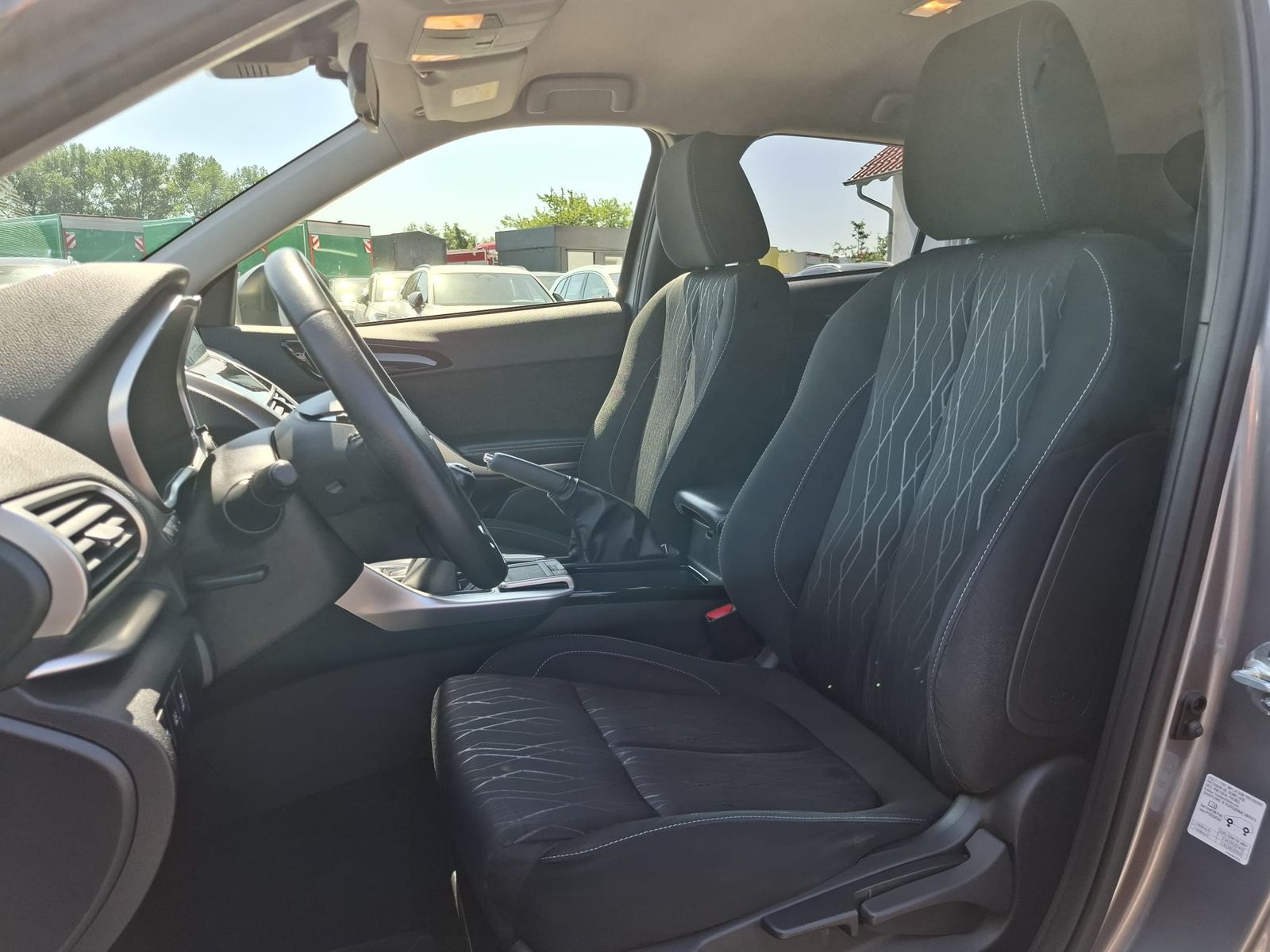 Fahrzeugabbildung Mitsubishi Eclipse Cross 1.5 Plus KAMERA*TEMP*KLIMA*SHZ*APP
