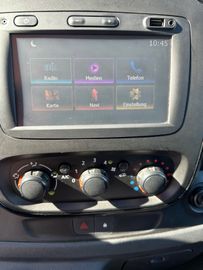 Opel Vivaro - 9