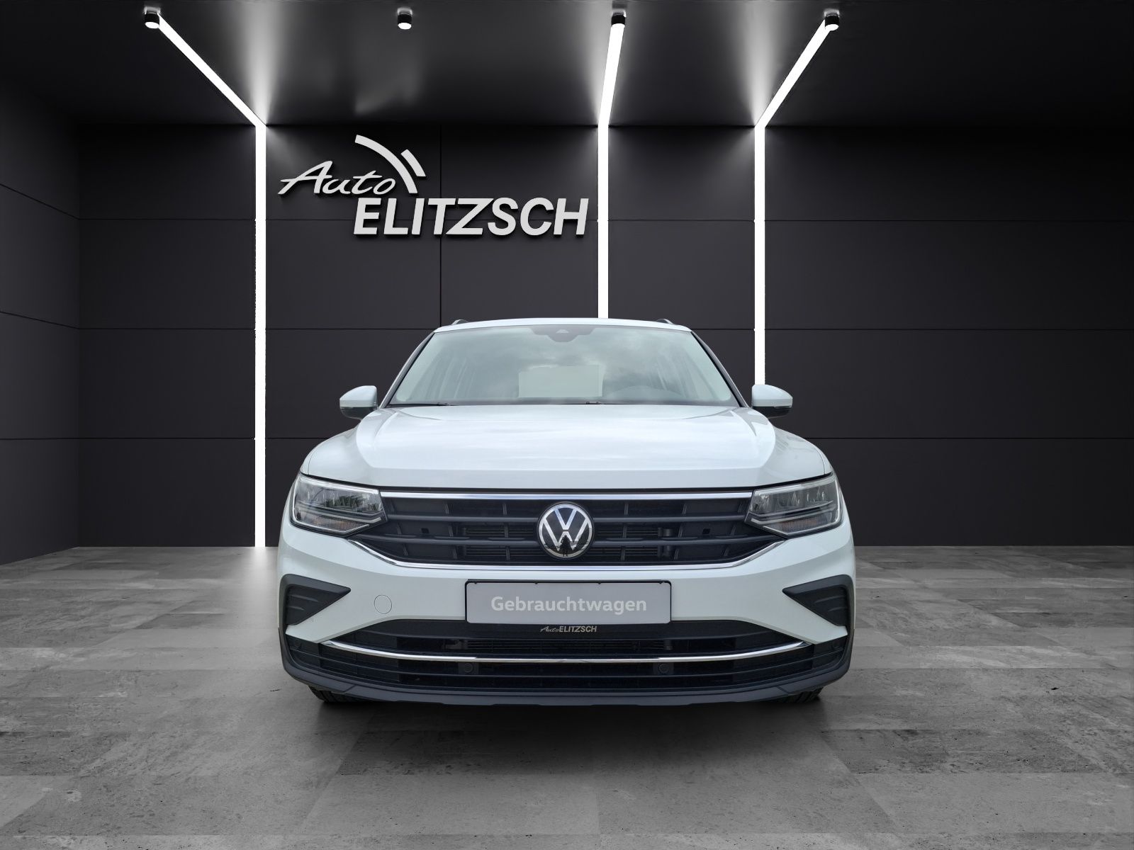 Fahrzeugabbildung Volkswagen Tiguan TSI Life DSG LED AHK Navi ACC RFK SH