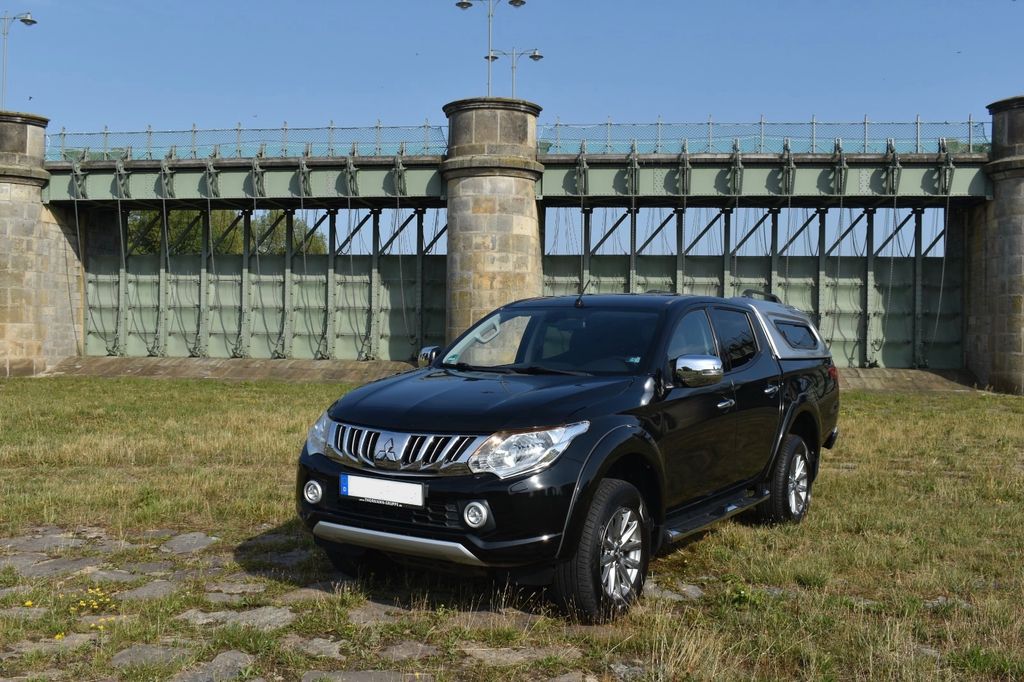Image of Mitsubishi L200