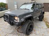 Jeep Cherokee 4.0 EAGLE OFFROAD Leder/EL.Fenster/AHK - Jeep Cherokee in München