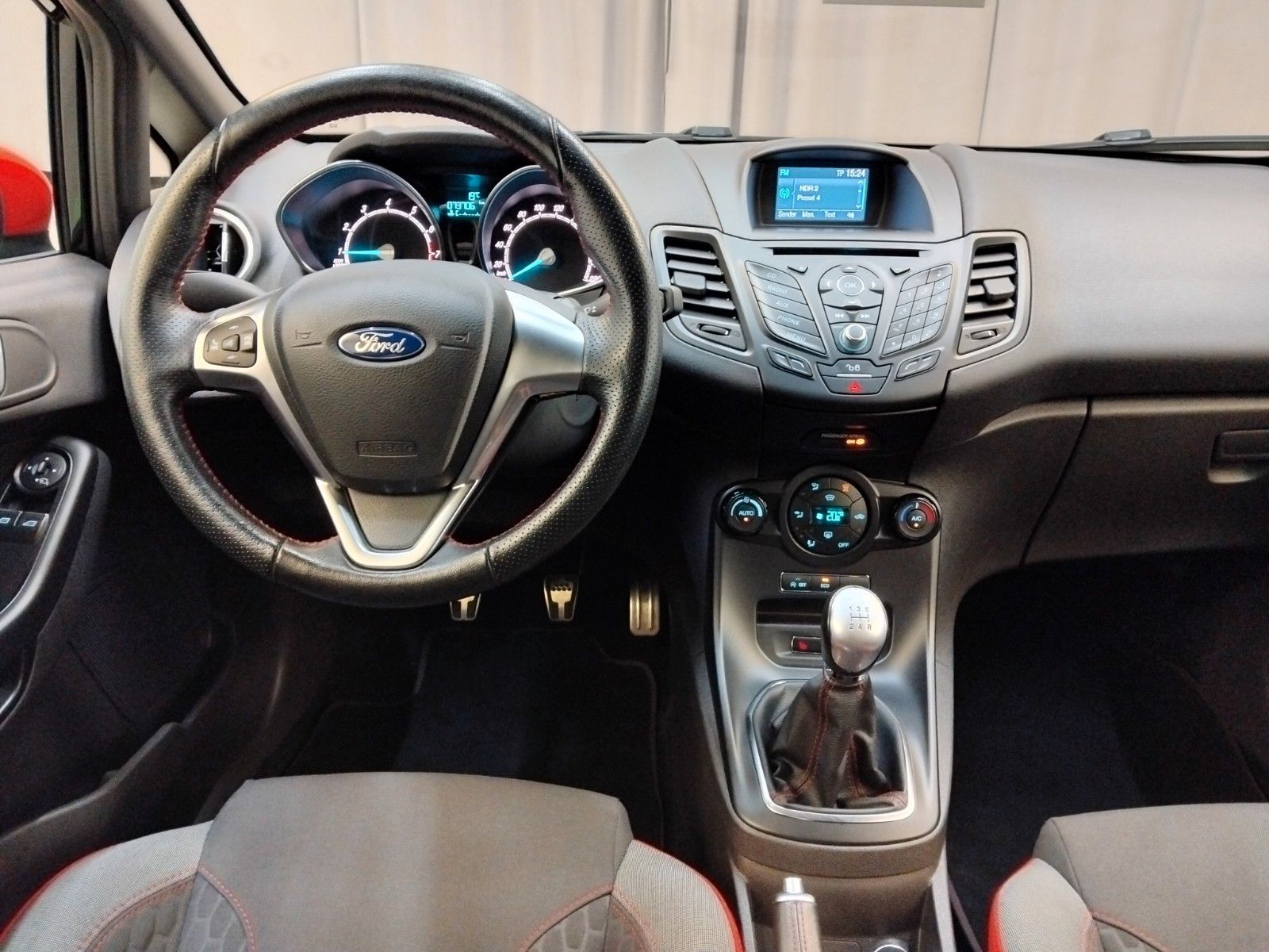 Ford Fiesta (06/2026, Benzin)