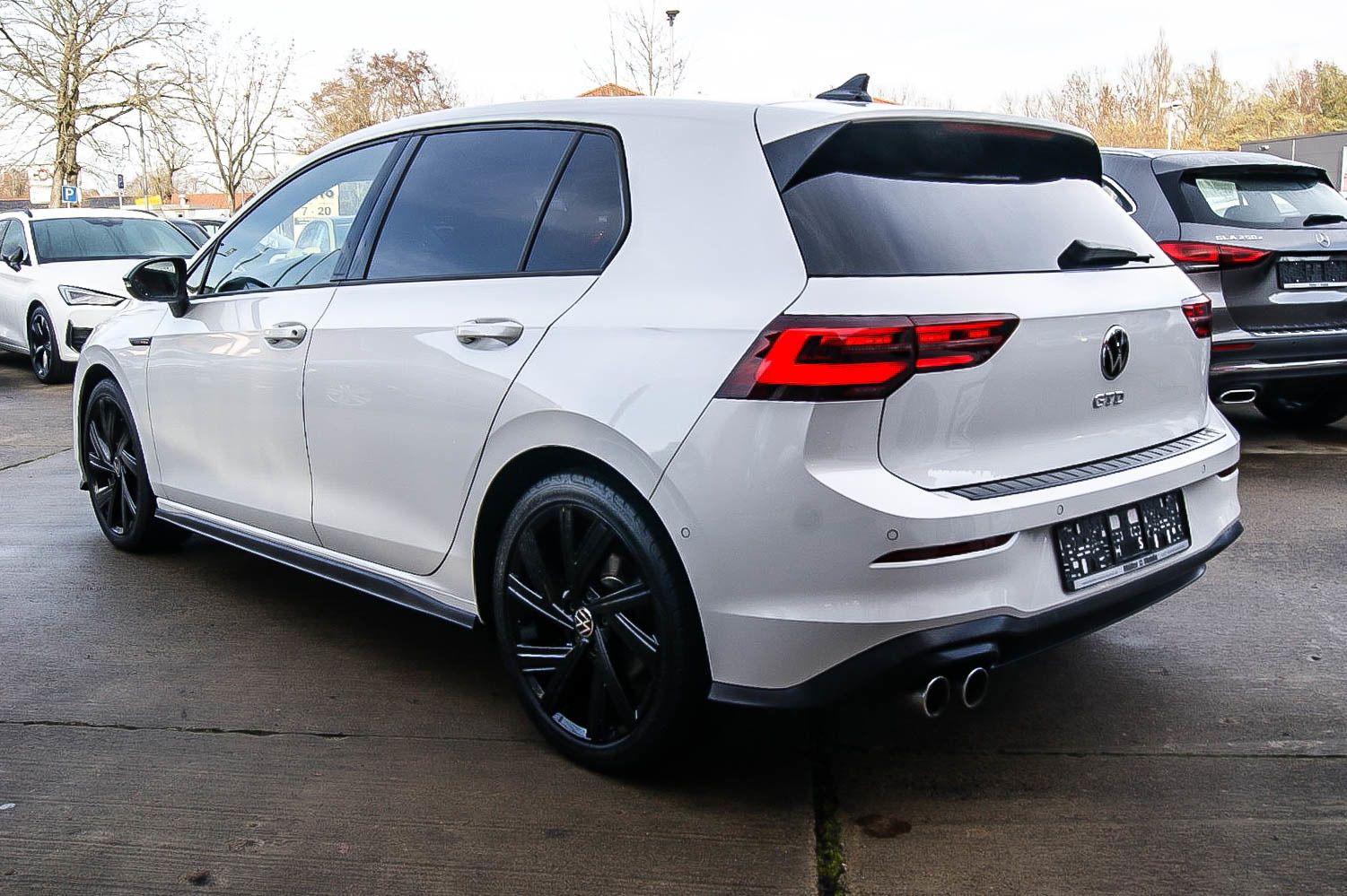 Fahrzeugabbildung Volkswagen Golf VIII GTD HARMAN-KARDON MATRIX STDHEZG ANHZV