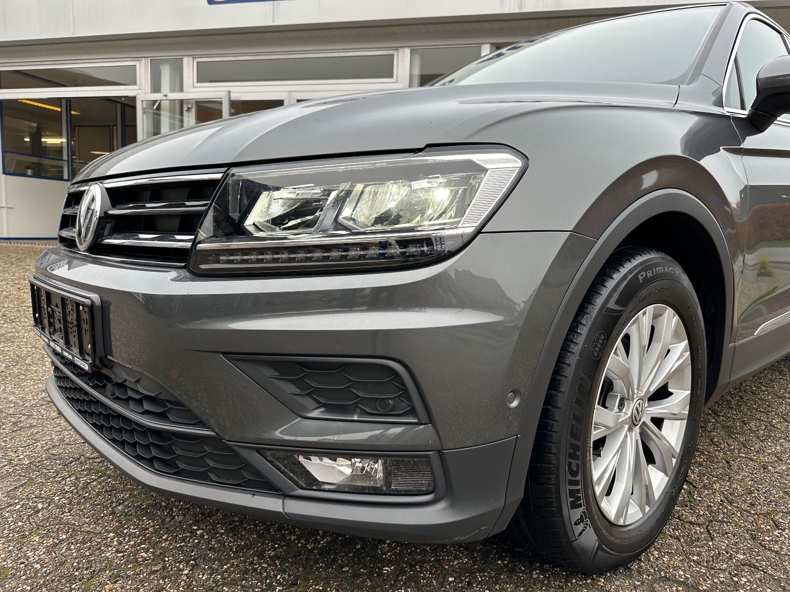 Fahrzeugabbildung Volkswagen Tiguan 1.5 TSI Comfortline DSG AHK/ACC/LED/Navi