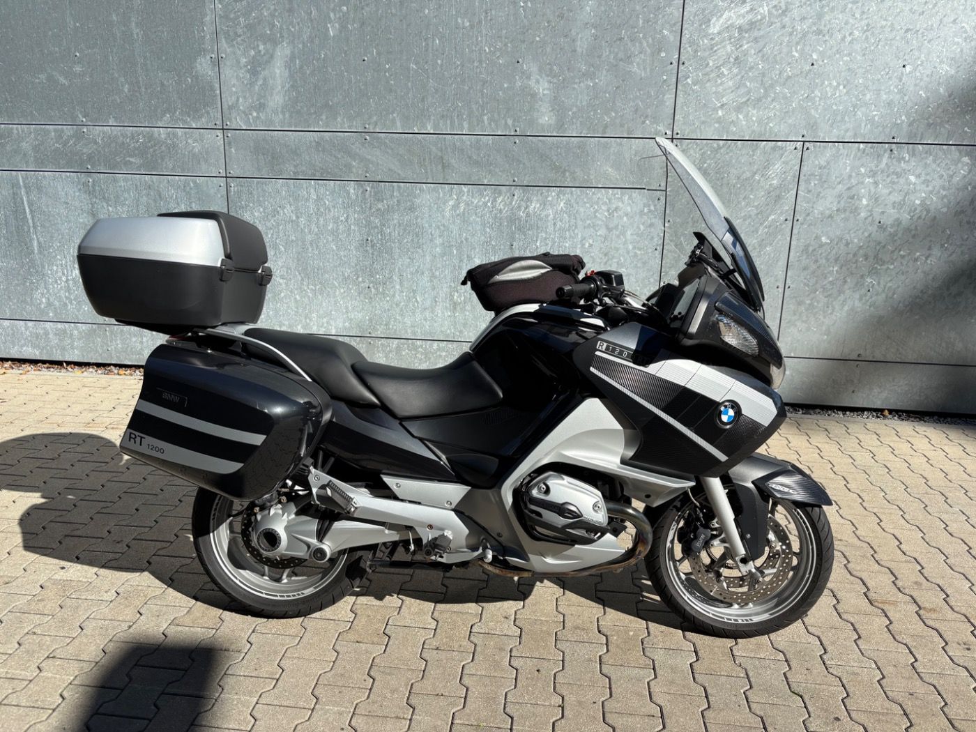 Fahrzeugabbildung BMW R 1200 RT mit Topcase