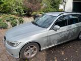 BMW 318i Touring - - BMW 318 aus 2010: Kombi, 318i