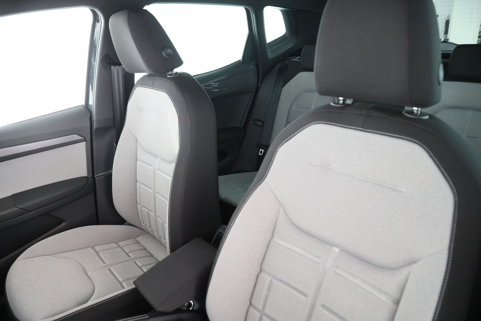 Seat Arona - Bild 12