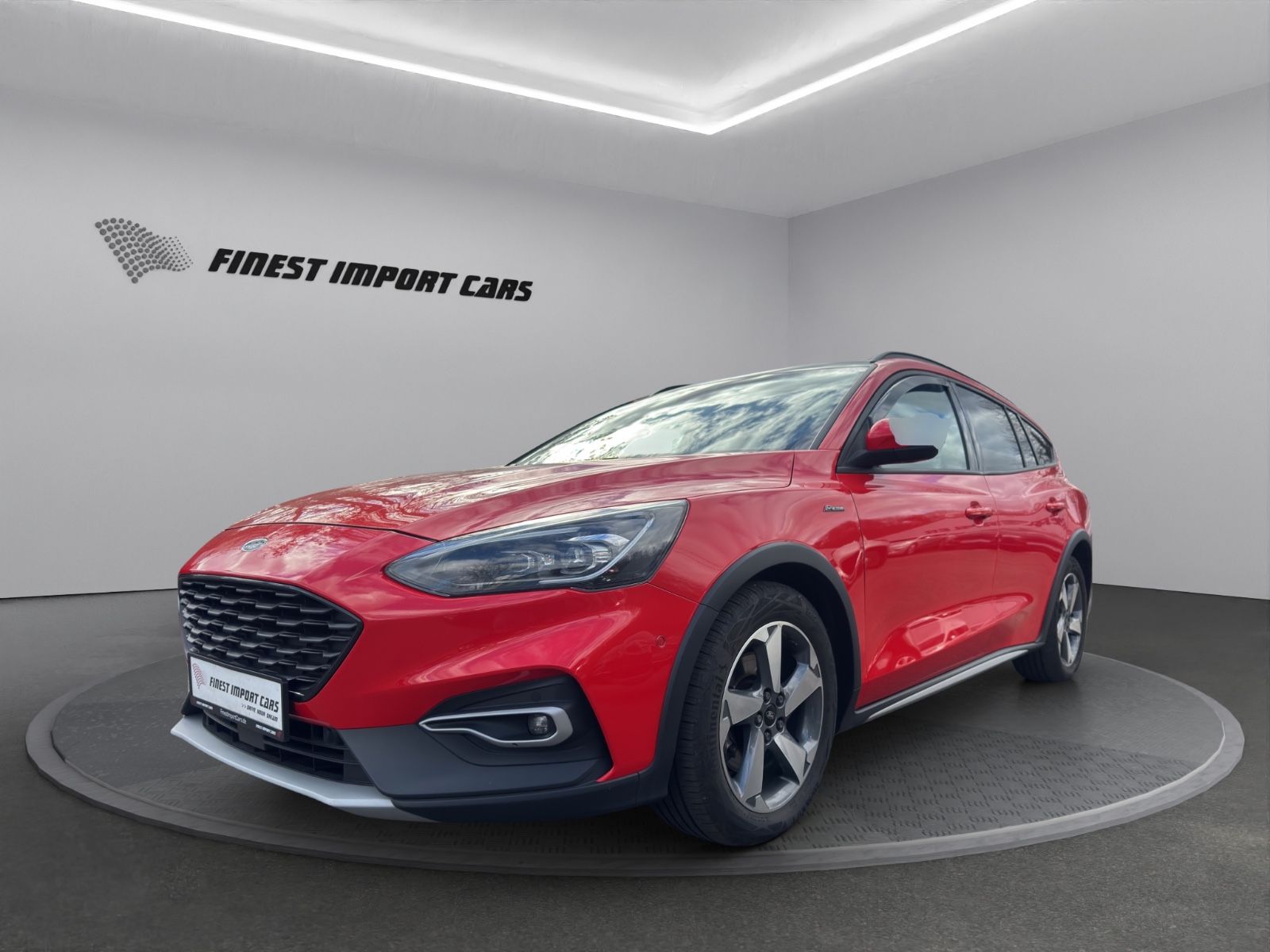 Ford Focus Turnier Active X AHK Kamera LED Navi Pano