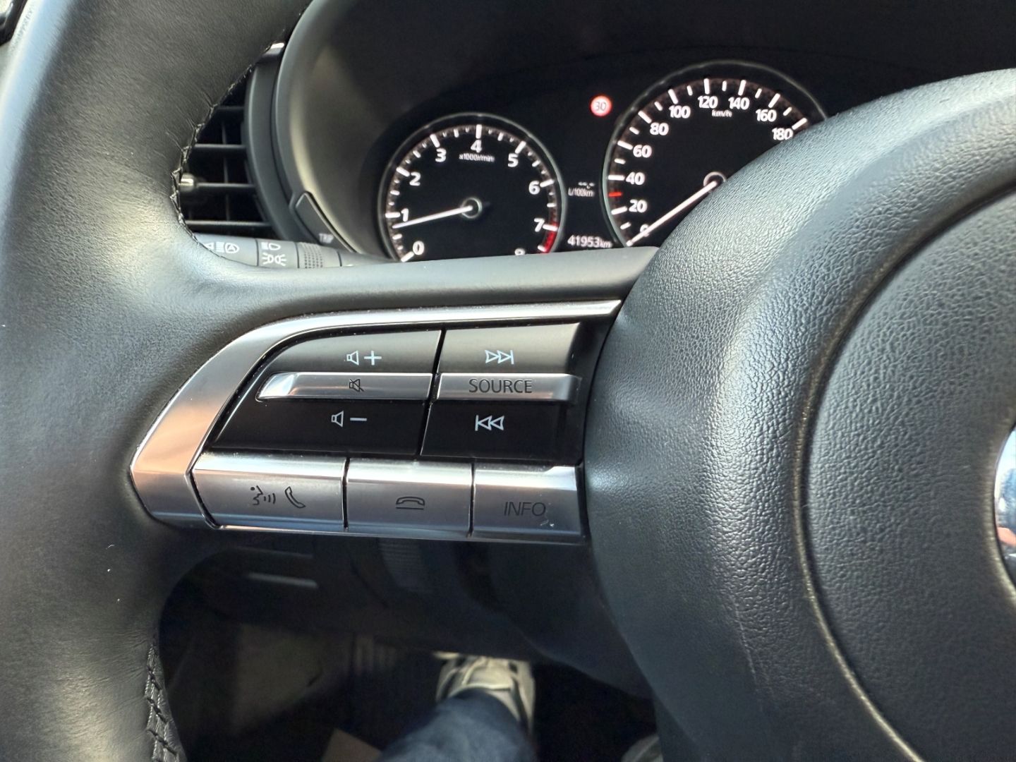 Fahrzeugabbildung Mazda CX-30 2.0 SKYACTIV-G  SHZ+LHZ+Kamera+HUD