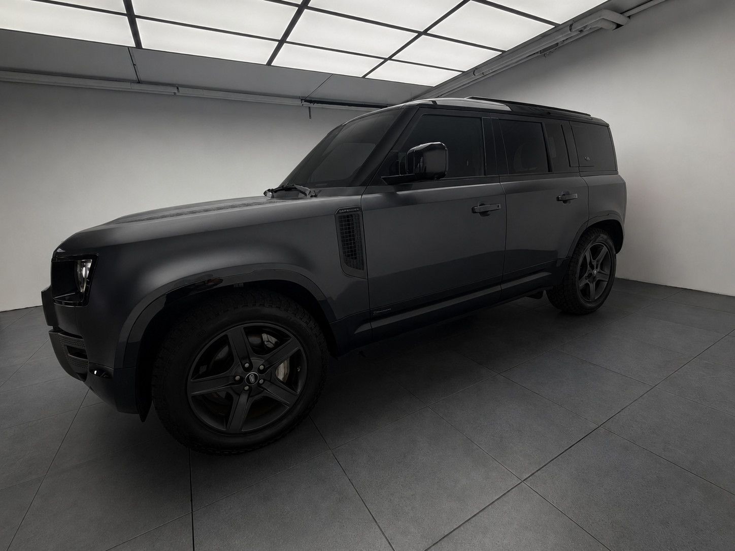 Fahrzeugabbildung Land Rover Defender 110 X-Dynamic SE/PANO/HUD/MERIDIAN