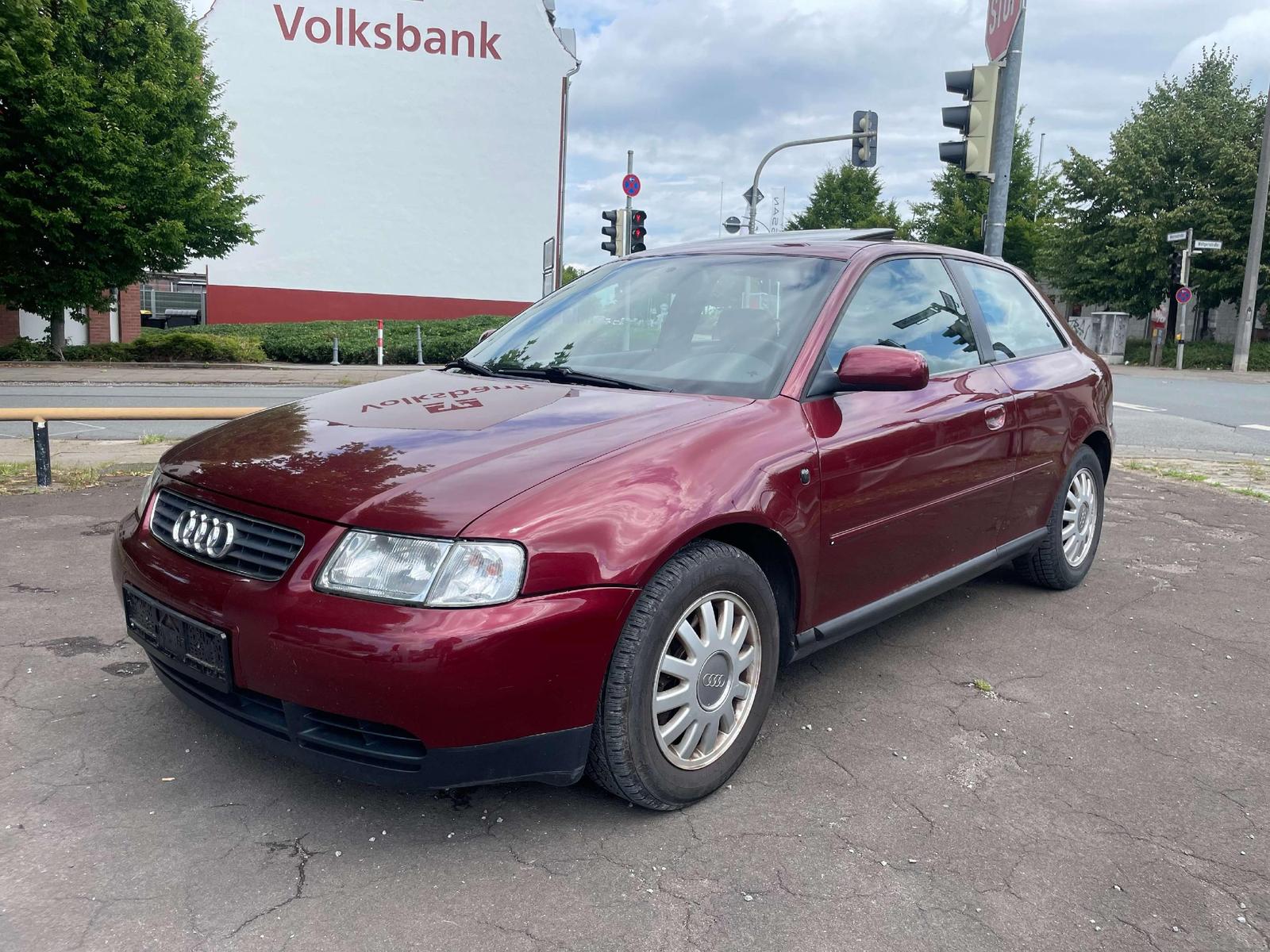 Audi A3 1.8 TURBO*TEMPOMAT*SHZ*PDC*TÜV/AU*03/2028*