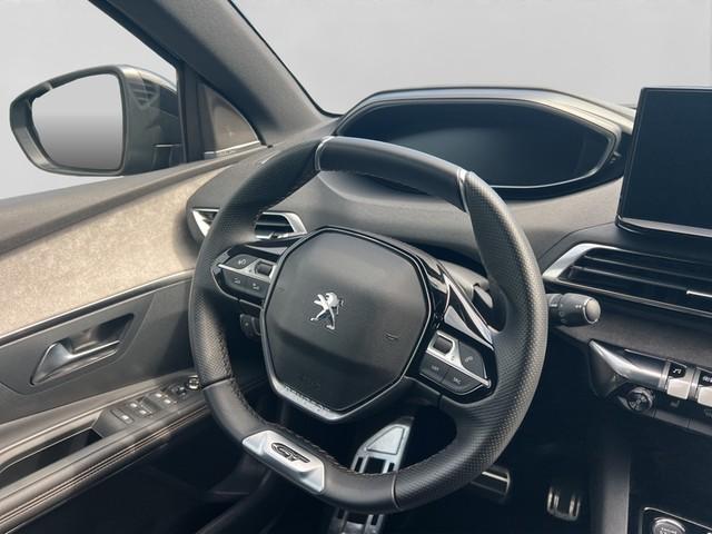 Peugeot 3008 GT 1.2 NAVI+LED+CAM+PDC+SITZHZG+ACC+CARPLAY