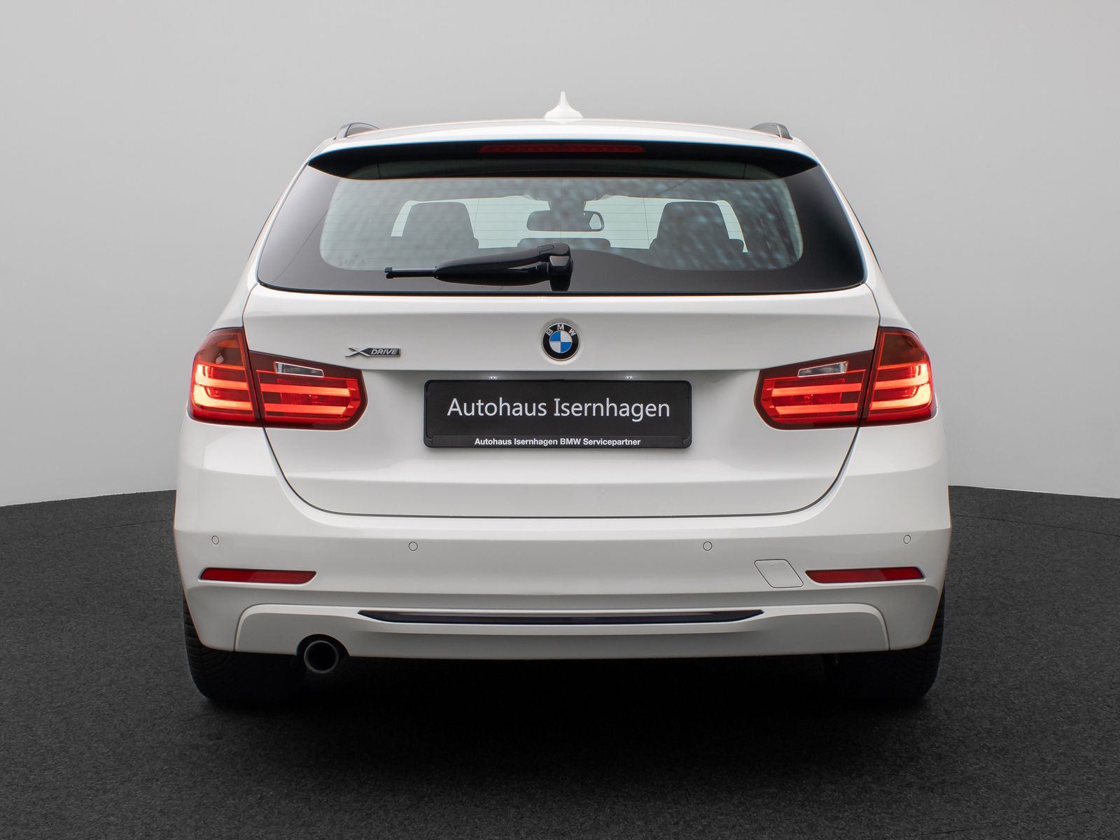 Fahrzeugabbildung BMW 320d Sport Line Xenon NaviPro HUD PDC FernlichtA