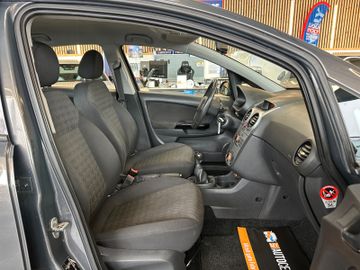 Opel Corsa D Selective *Klimaanlage*