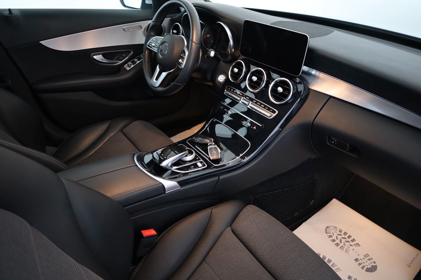 Fahrzeugabbildung Mercedes-Benz C 200d T T.Leder,Apple CarPlay,Kamera,SH,PDC,AHK