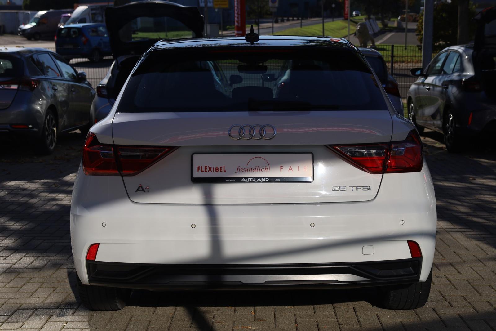 Audi A1 Sportback 25 TFSI App-Connect Sitzheizung PDC, миниатюра 5