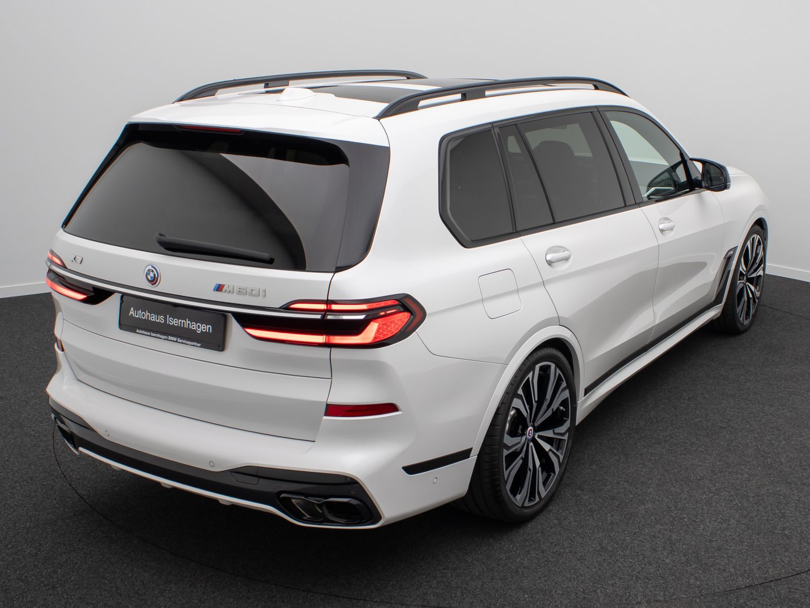 Fahrzeugabbildung BMW X7 M60i xD Individual HUD B&W SoftCL 23Zoll VOLL