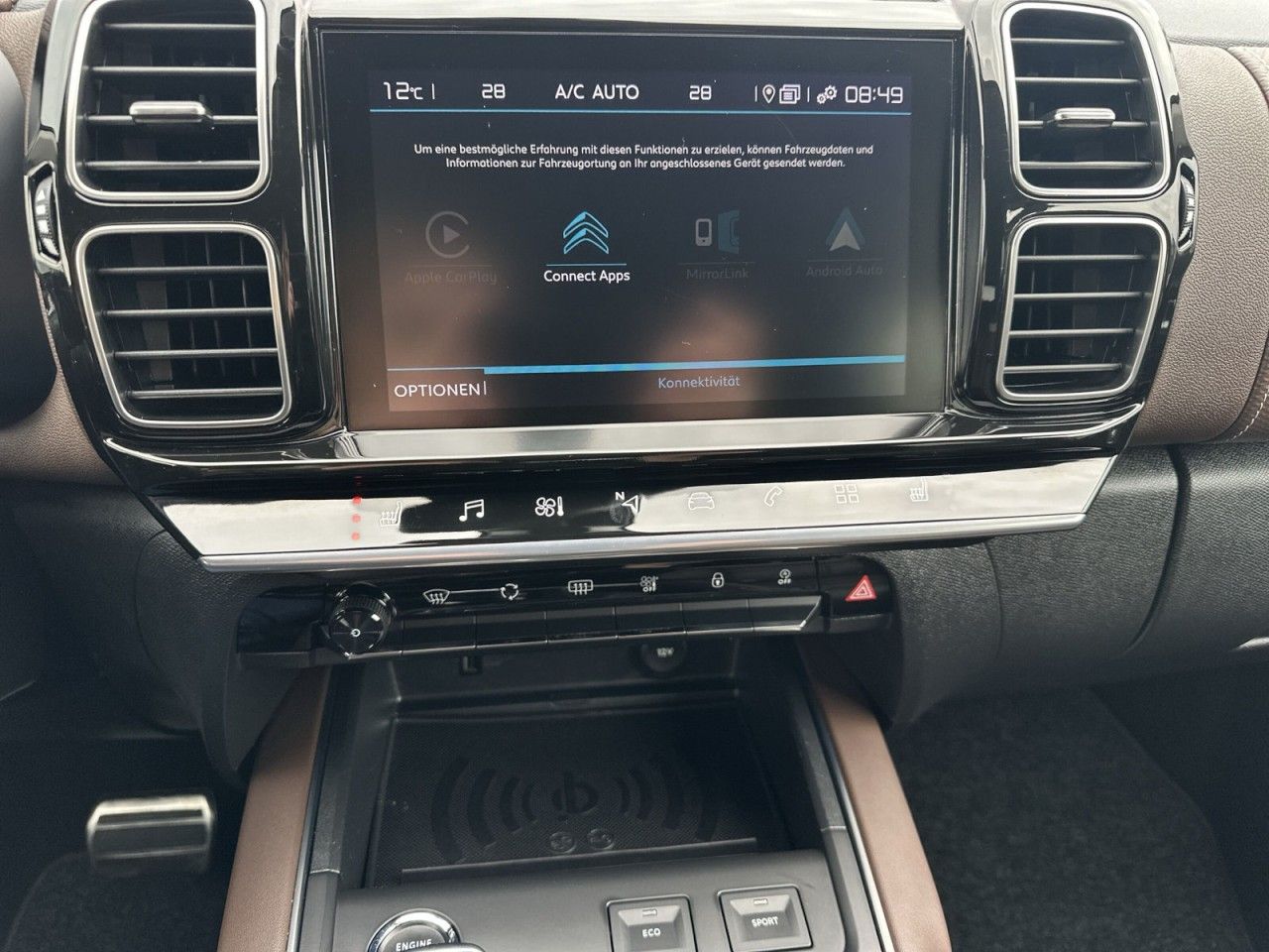 Fahrzeugabbildung Citroën C5 Aircross 2.0 HDI SHINE 180EAT*Navi* - mit KI generiert/bearbeitet