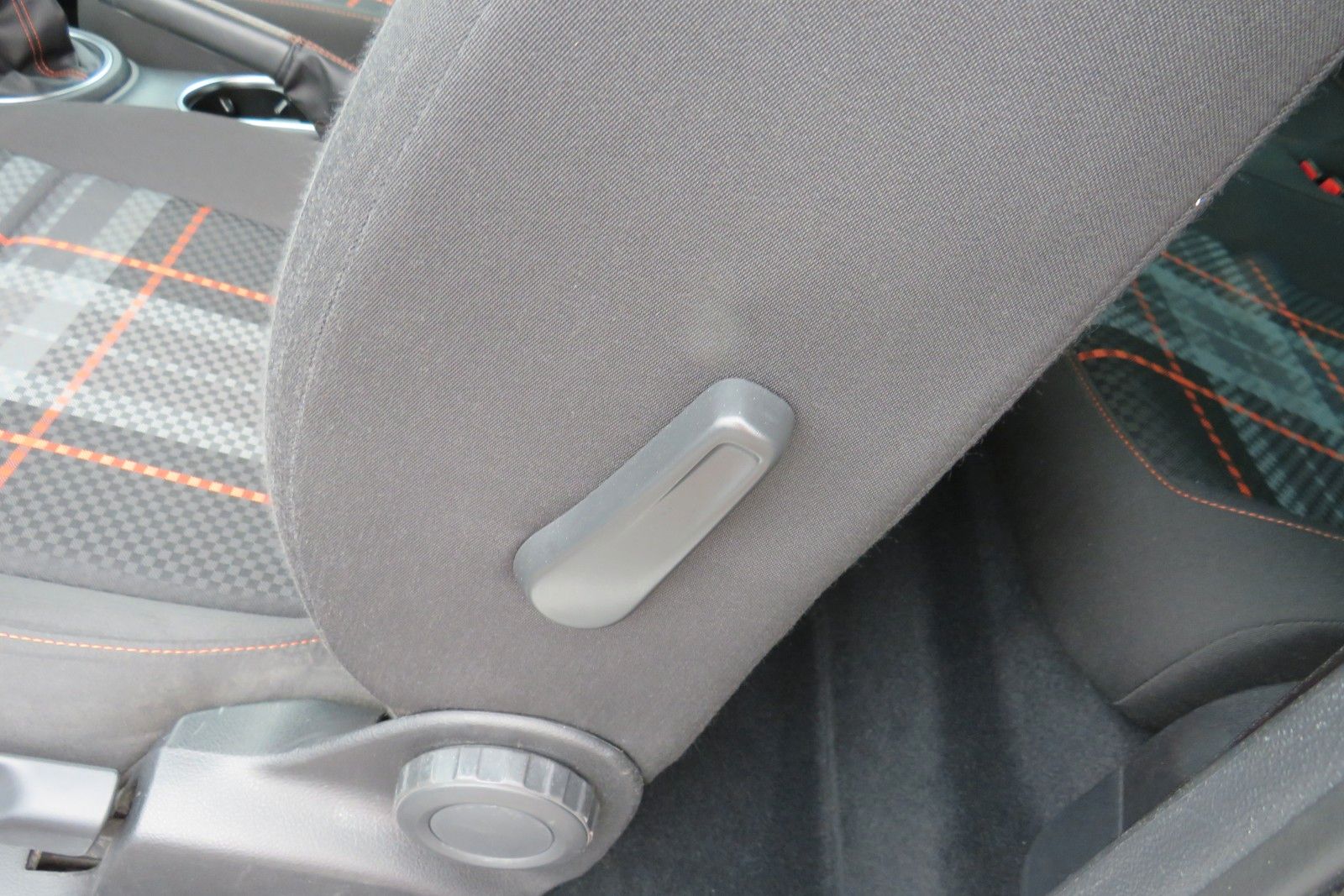 Fahrzeugabbildung Volkswagen Beetle Lim. Club XENON NAVI APP-CONNECT PDC 18`