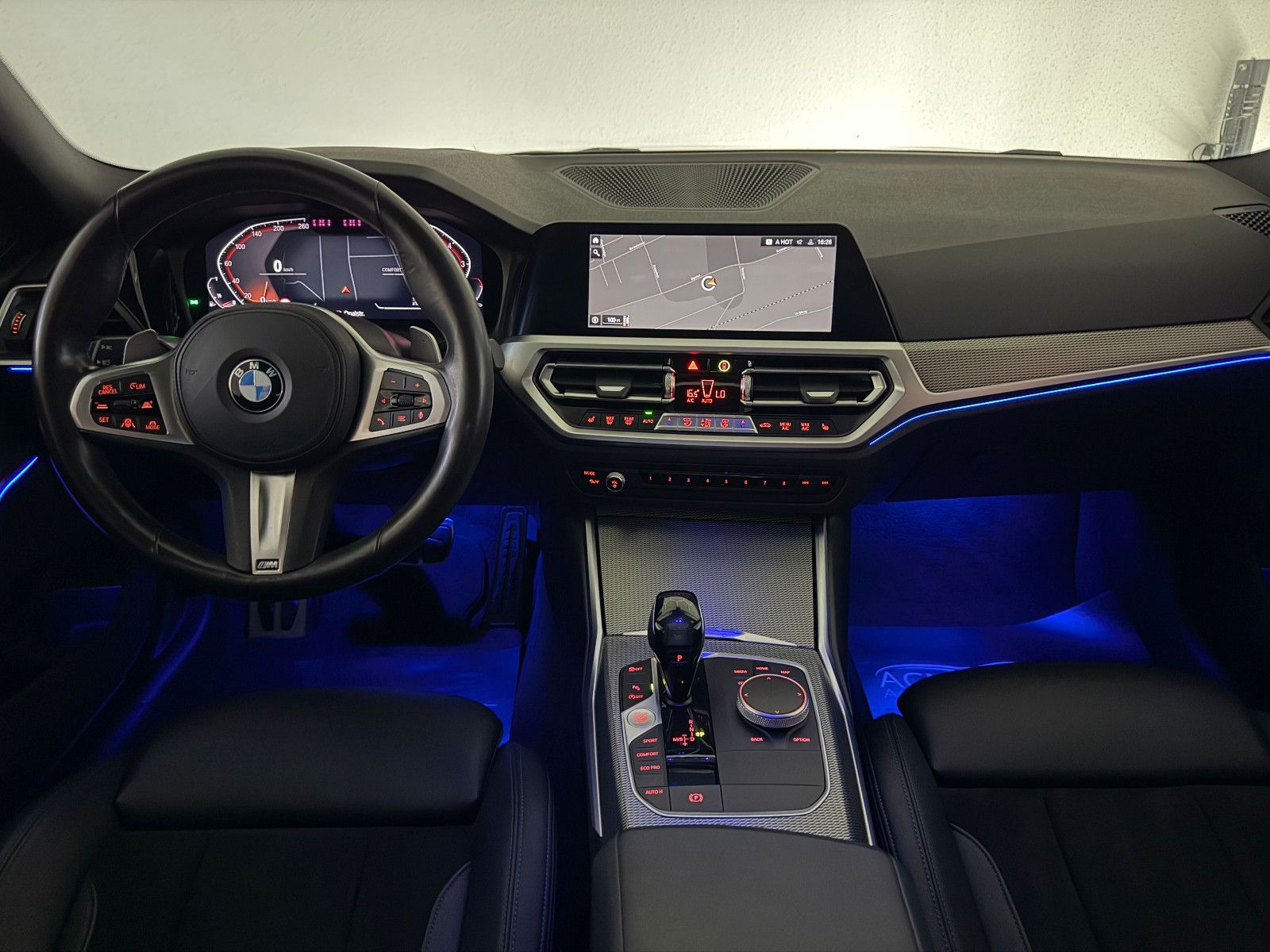 Fahrzeugabbildung BMW 330 i xDrive M SPORT/LASER/H&K/PANO/MEMORY/DE FZ