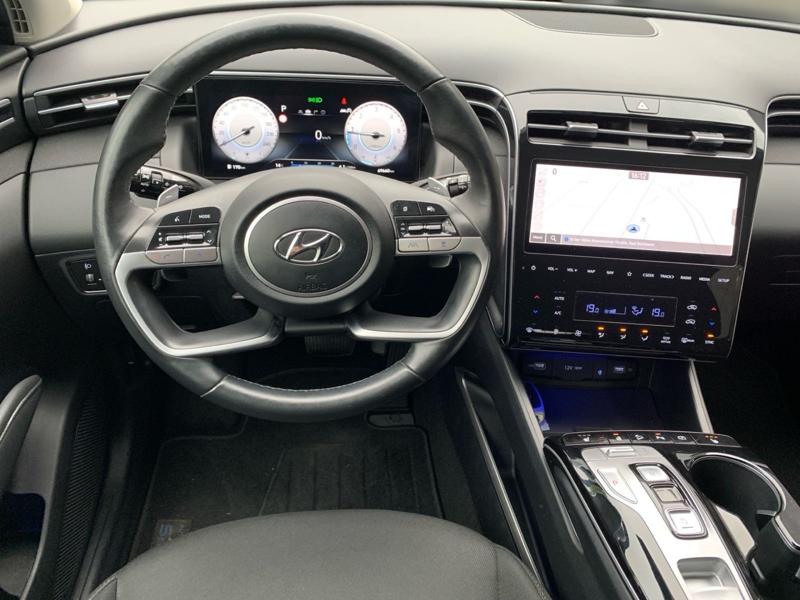 Fahrzeugabbildung Hyundai TUCSON 1.6 CRDi 7-DCT Trend Mild-Hybrid Assi el.