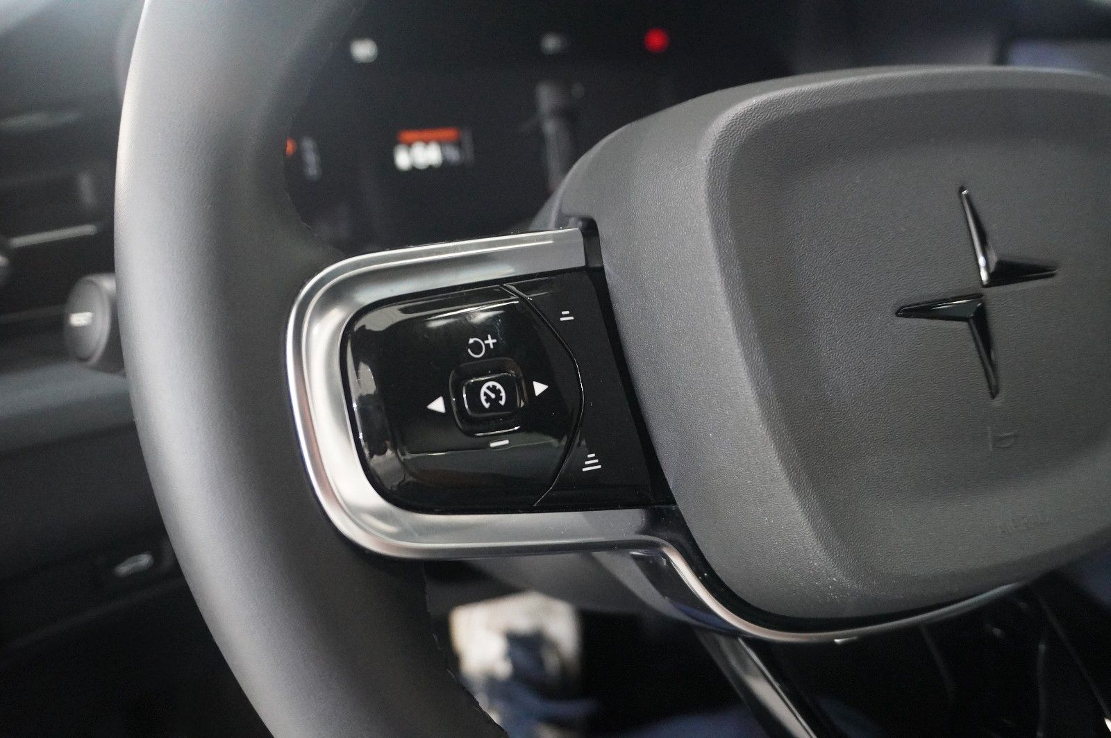 Fahrzeugabbildung Polestar 2 Long Range DUAL-MOTOR NAVI/LED/360°/VIRT/PILOT