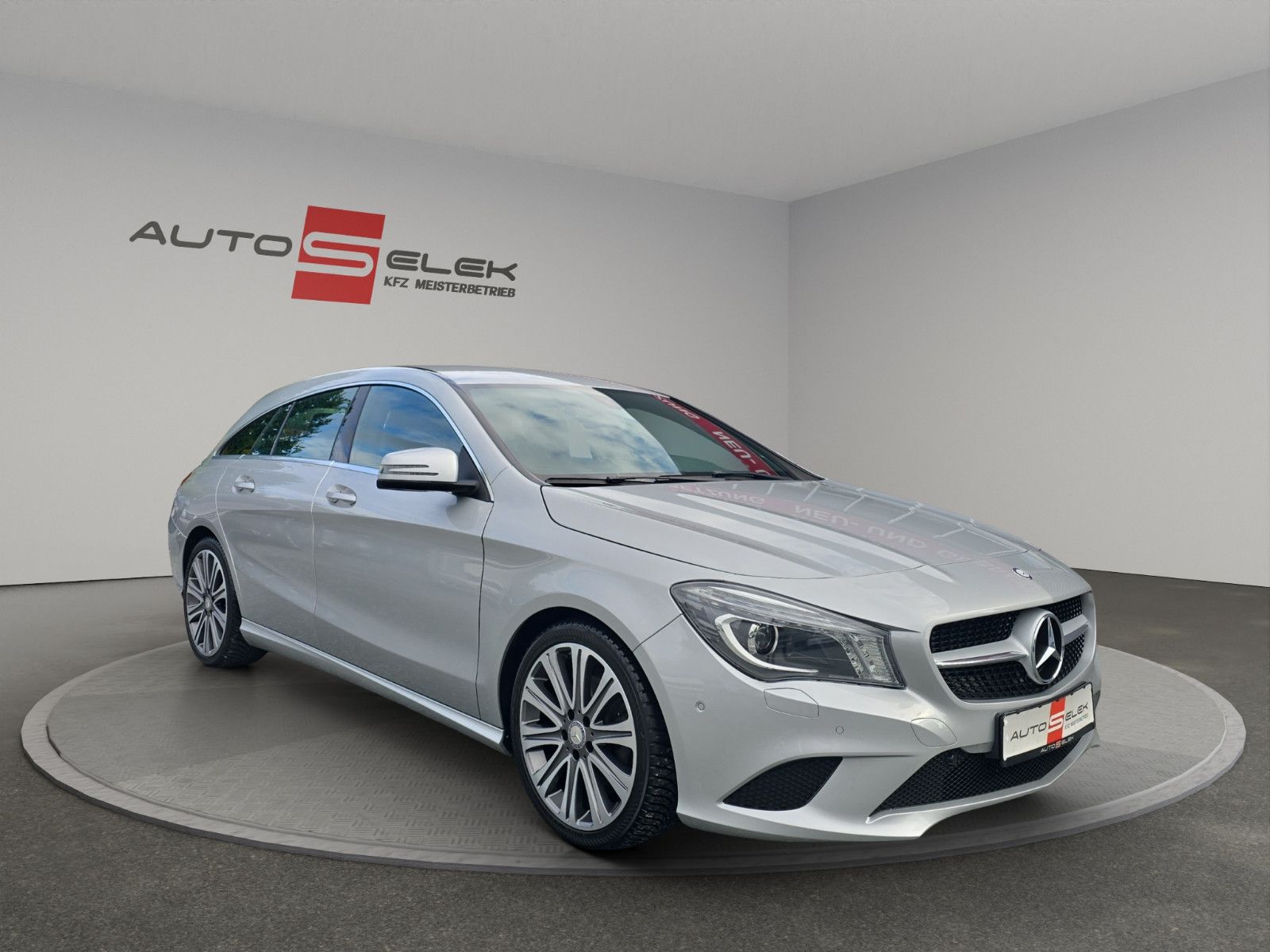 Fahrzeugabbildung Mercedes-Benz 180 CLA Shooting Brake /AUT/NAVI/PDC/LED/NIGHT