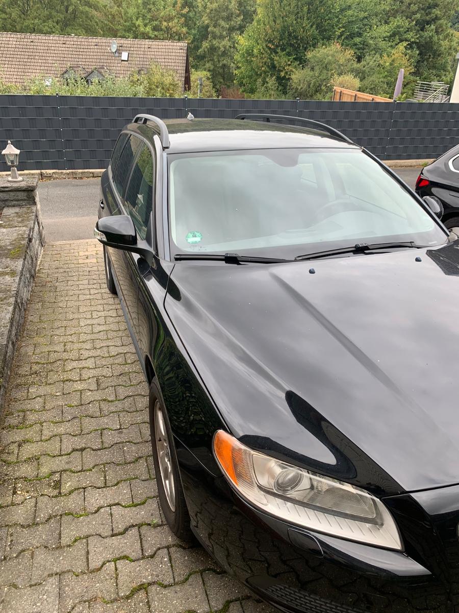 Volvo V70 2010 — engine 1.997 cm³, 136 HP (100kW)