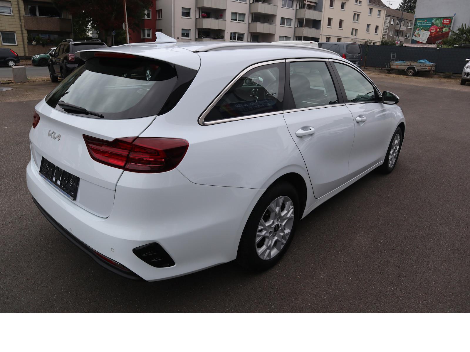 Kia Ceed cee ́d Sportswagon Ultimate 1.5 DCT CAM SHZ NAVI, миниатюра 5