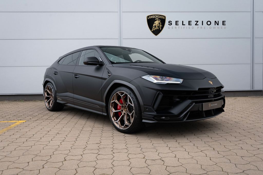 LAMBORGHINI Urus 2025