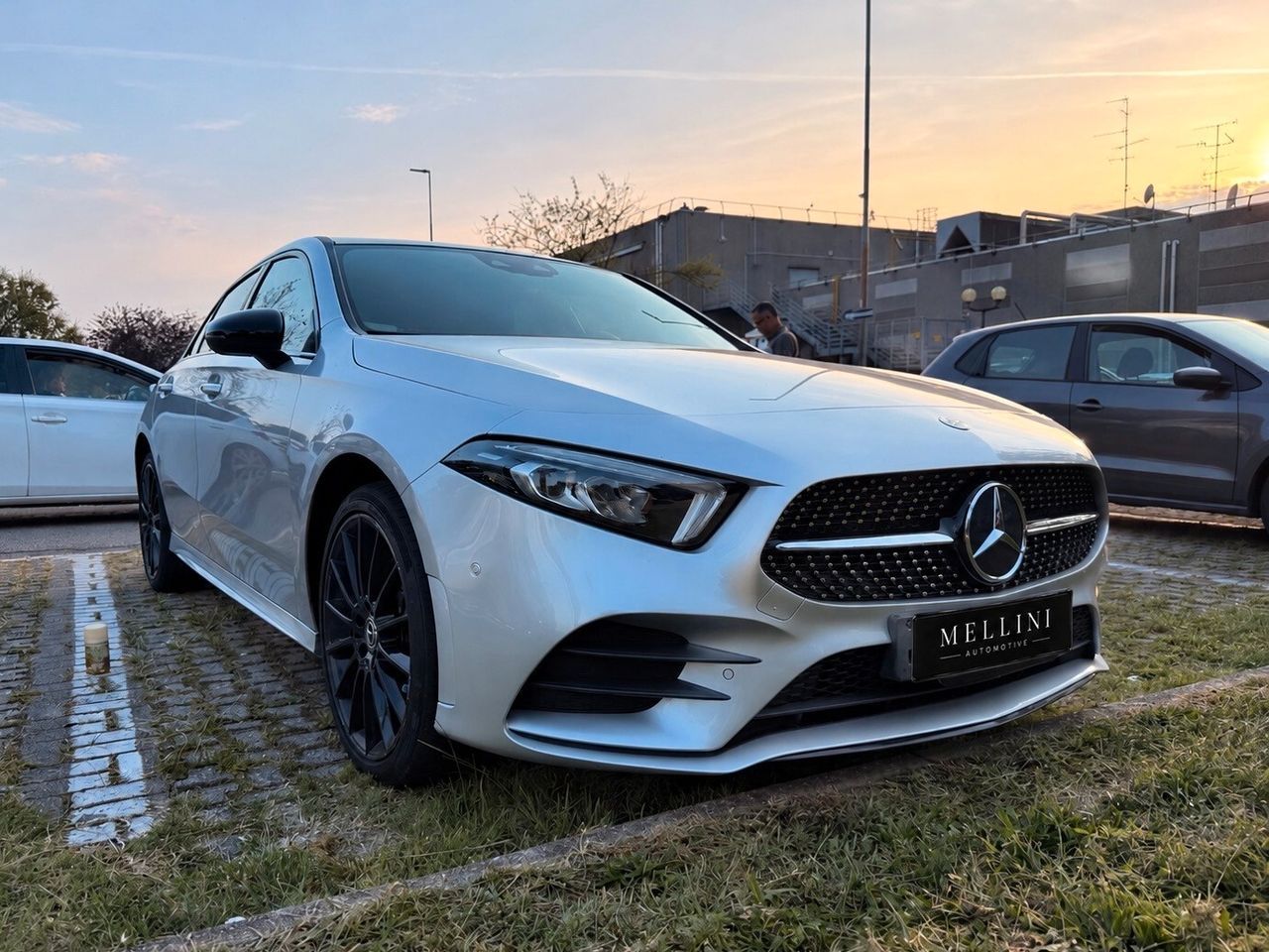 Mercedes-Benz Mercedes-benz A 250 e hybrid EQ Premium Pack AMG imagem 3