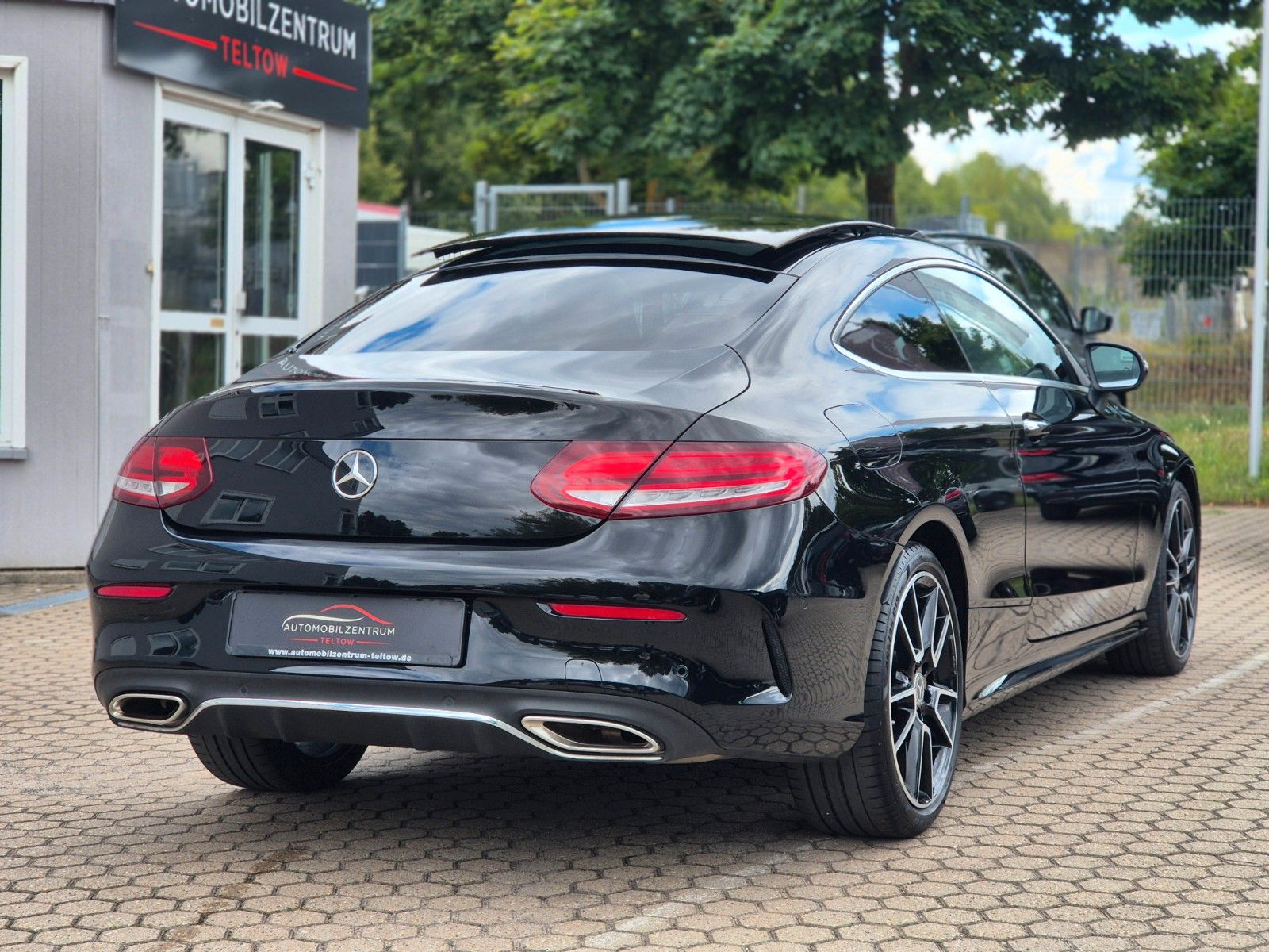 Mercedes-Benz C 300 Coupé 4Matic AMG Line Multibeam Virtual foto 9