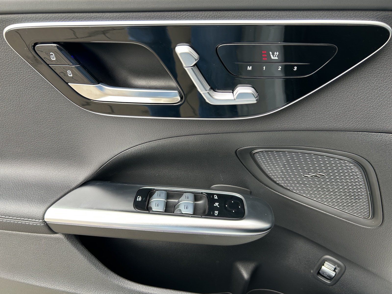 Fahrzeugabbildung Mercedes-Benz C 200 T AMG Memory AHK Kamera DIGITAL LIGHT