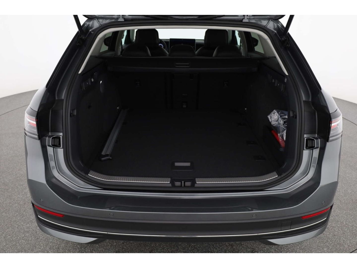Volkswagen Passat - Bild 13
