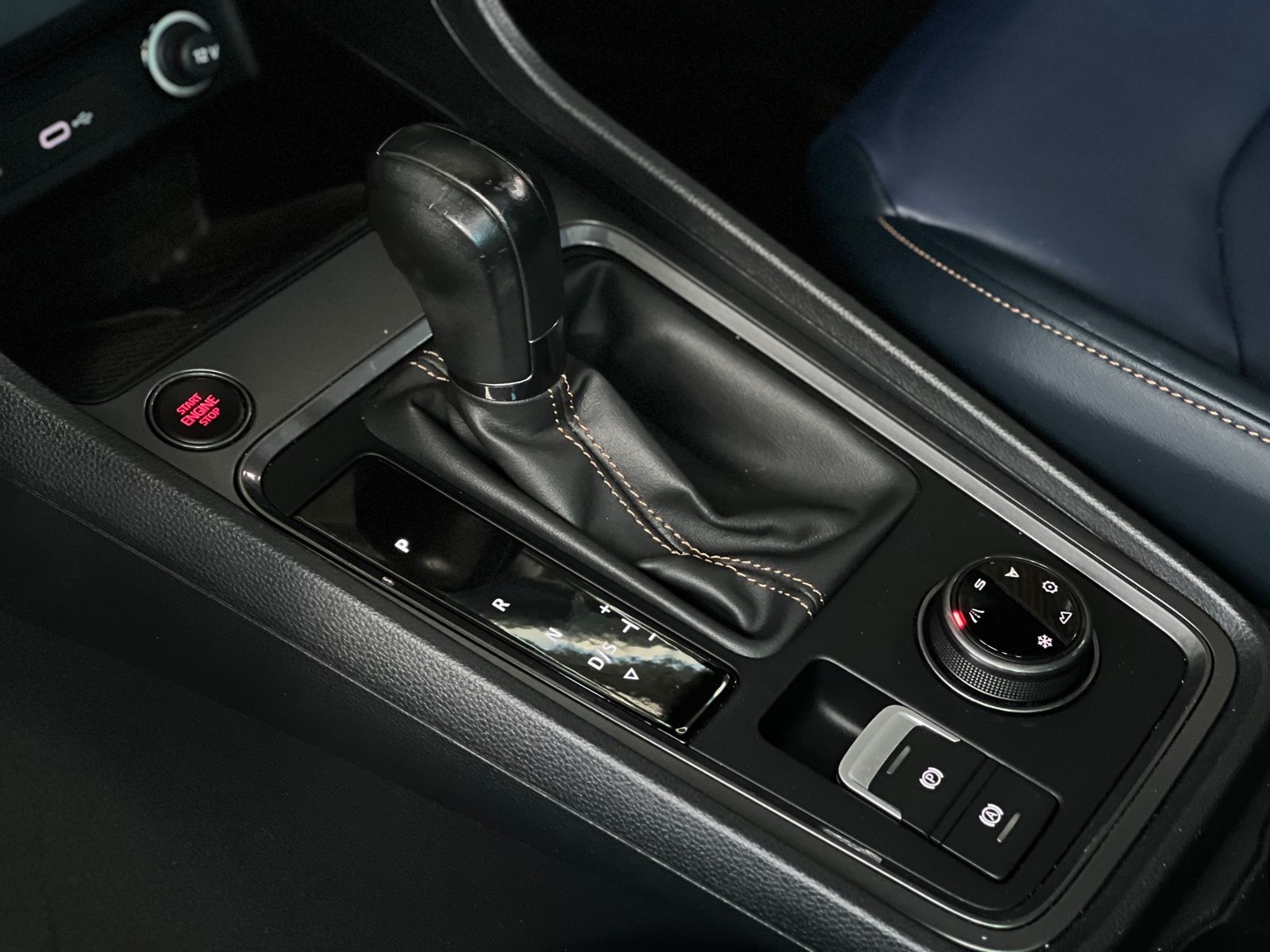 Fahrzeugabbildung CUPRA ATECA Limited Edition MY21 4Drive PANO NAV LEDER