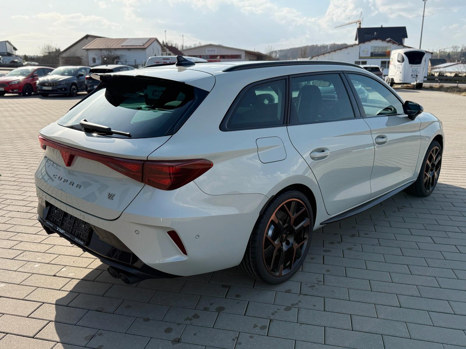 Cupra Leon 2.0 TSI VZ EXTREME +AHK+PANORAMADACH