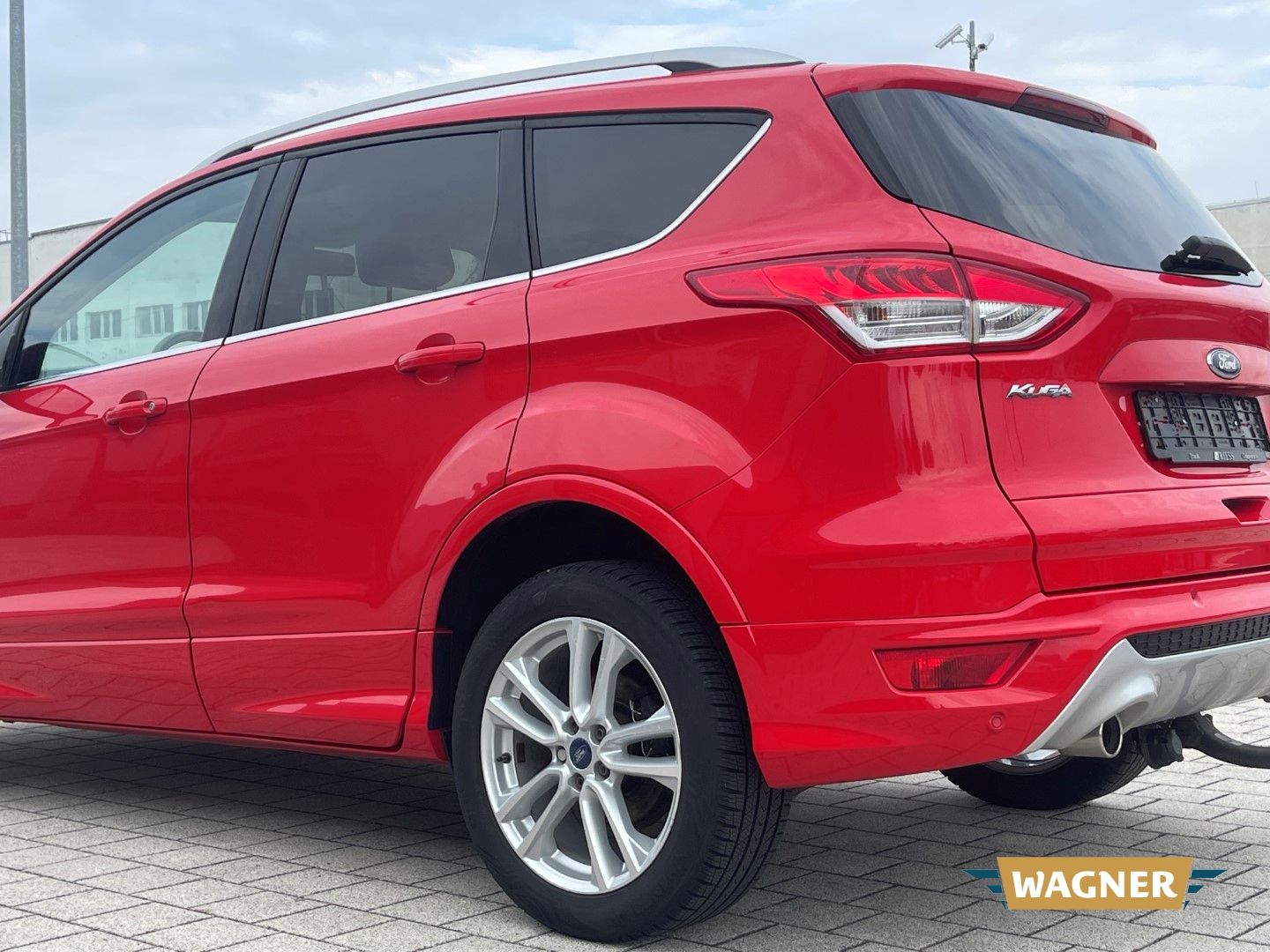 Fahrzeugabbildung Ford Kuga Individual Klimaautomatik Automatik