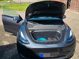 Tesla Model Y Hinterradantrieb RWD Midnight Silver  - Tesla Model Y: Von Privat