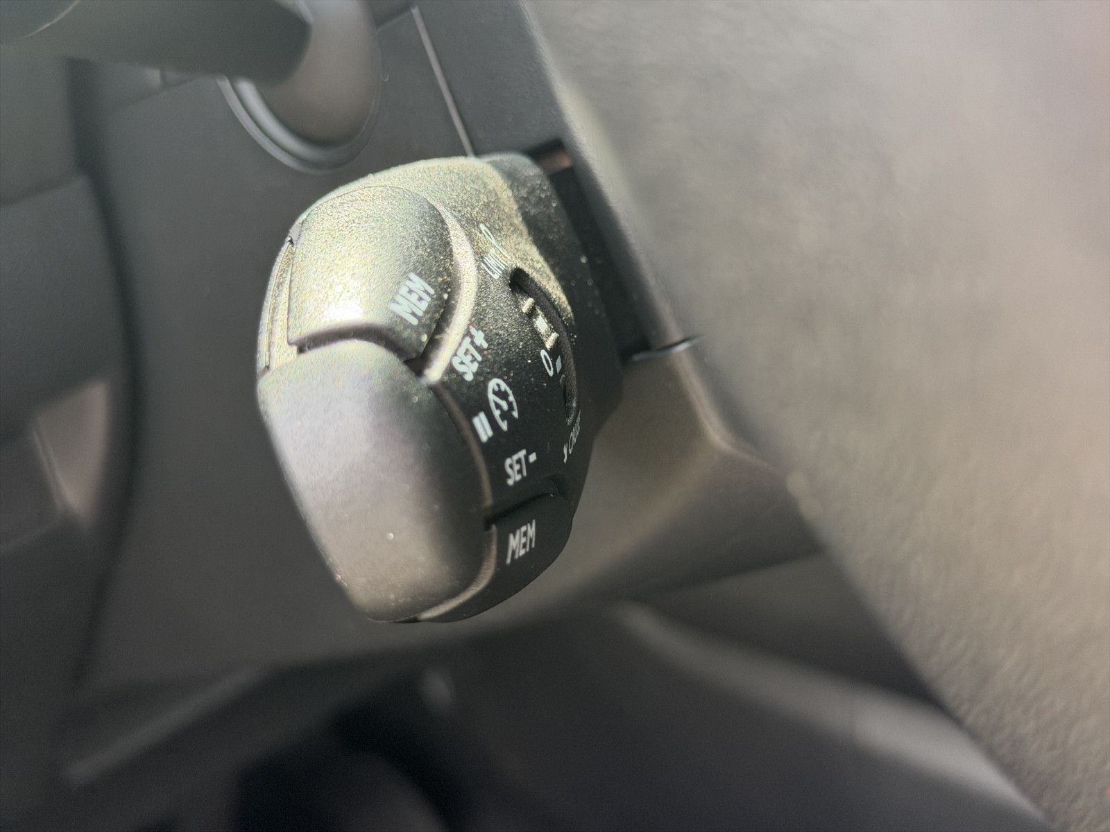 Fahrzeugabbildung Peugeot 208 Active *SitzHZ*LED*Tempomat*PDC*CarPlay*