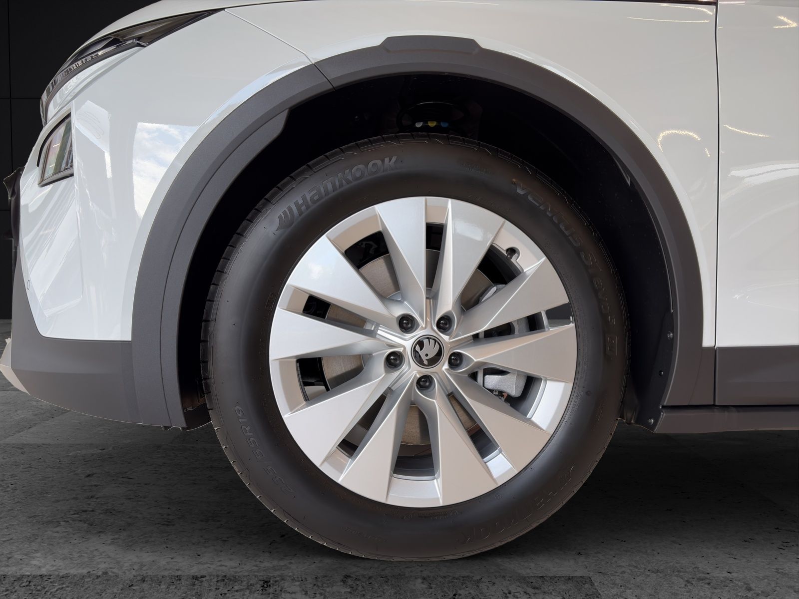 Fahrzeugabbildung SKODA Elroq Selection 60 AHK MATRIX