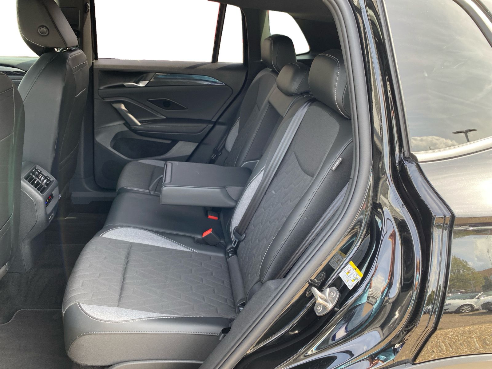 Volkswagen Tiguan 1.5eTSI DSG Goal 360° AHK Matrix Navi ACC foto 13
