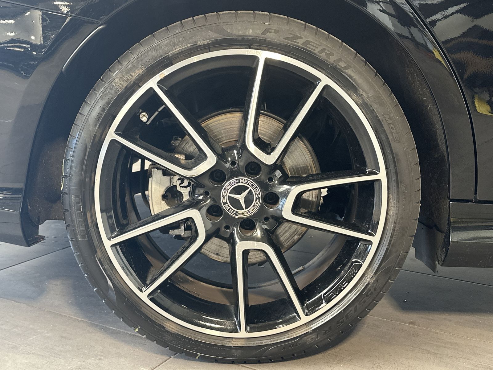 Fahrzeugabbildung Mercedes-Benz C 300 T AMG-Line NAV+LED+CARPLAY+KAMERA+19ZOLL