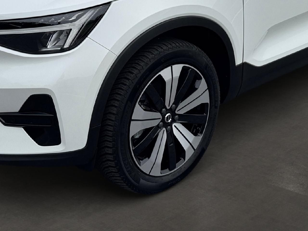 Fahrzeugabbildung Volvo C40 Plus Recharge Pure Electric 2WD