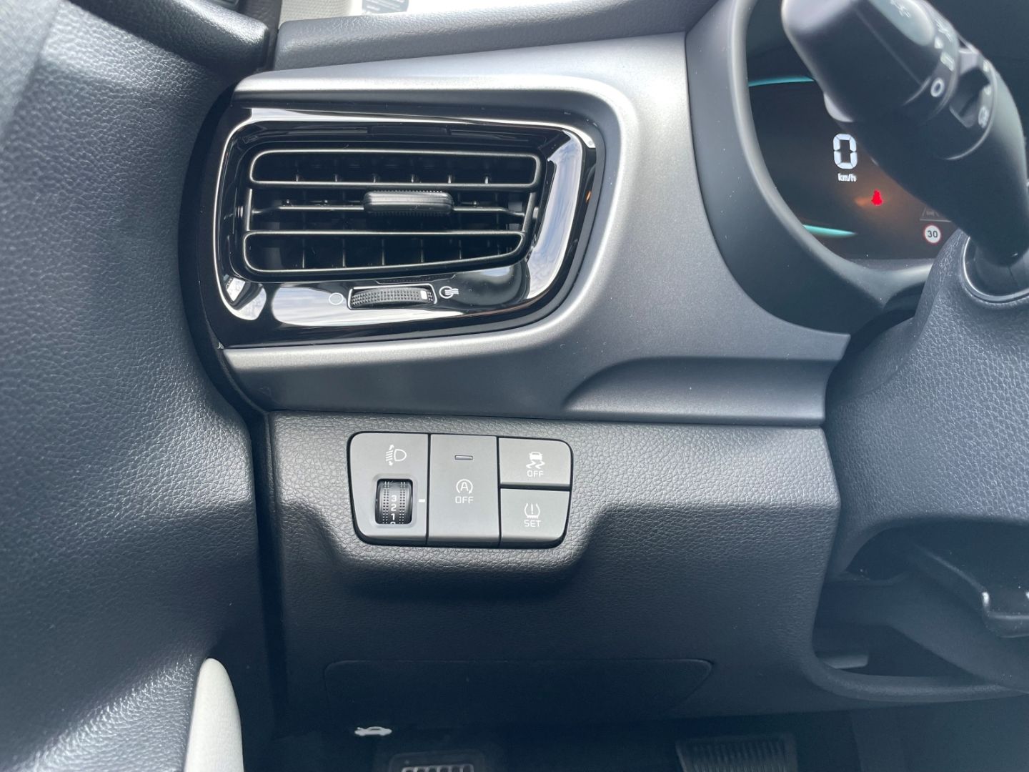 Fahrzeugabbildung Kia Stonic Spirit LED totWinkAss Kamera Tempomat