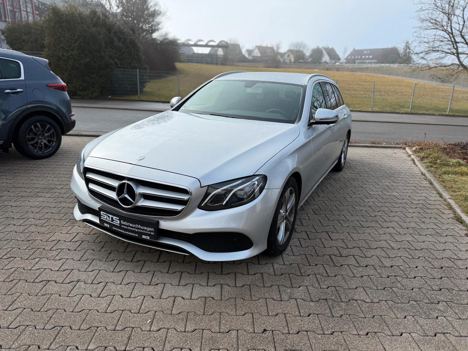 Mercedes-Benz E 220d Kombi *Avantgarde *LED *EL.Sitze *AHK